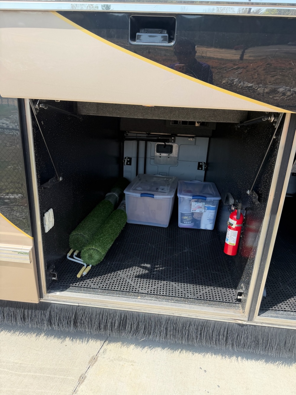 2006 Prevost Featherlite H3-45 For Sale