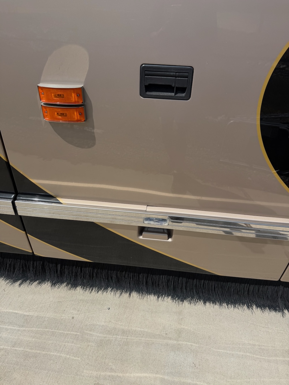 2006 Prevost Featherlite H3-45 For Sale