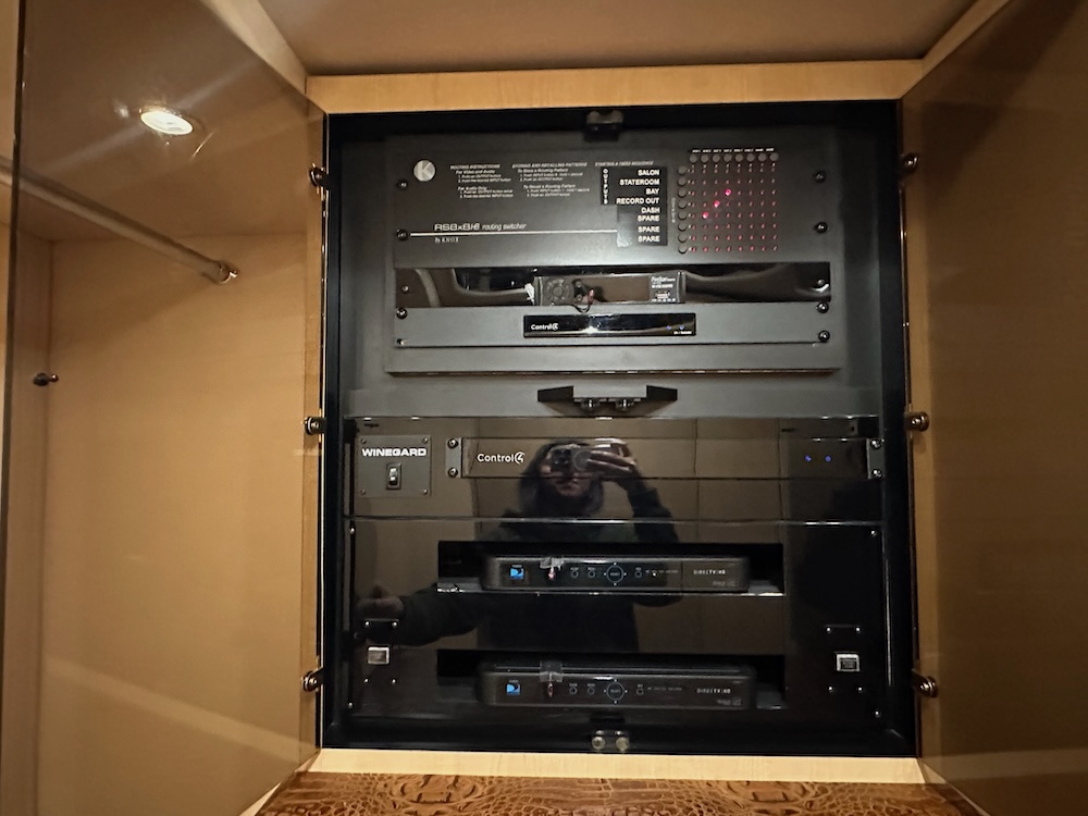 2006 Prevost Featherlite H3-45 For Sale