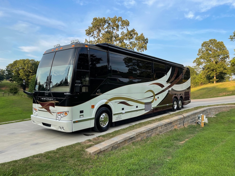 2006 Prevost Featherlite H3-45 For Sale