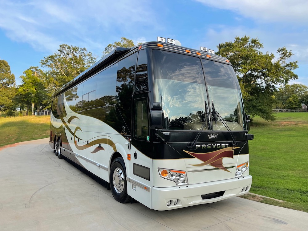 2006 Prevost Featherlite H3-45 For Sale