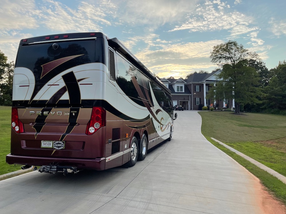 2006 Prevost Featherlite H3-45 For Sale