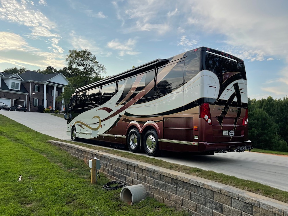 2006 Prevost Featherlite H3-45 For Sale