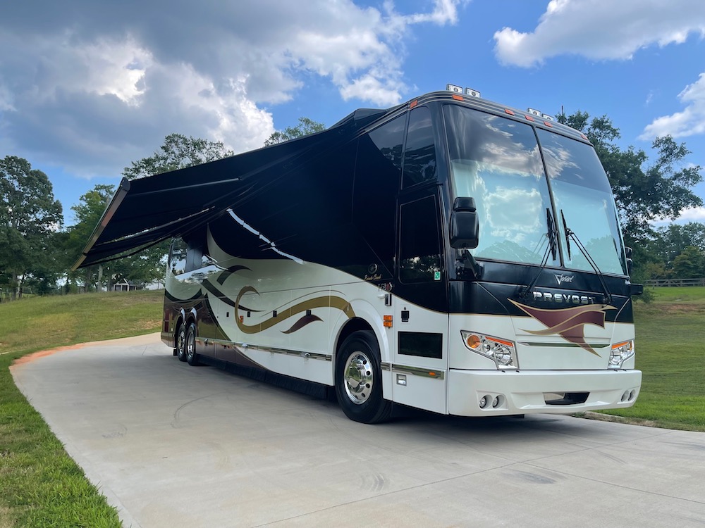 2006 Prevost Featherlite H3-45 For Sale