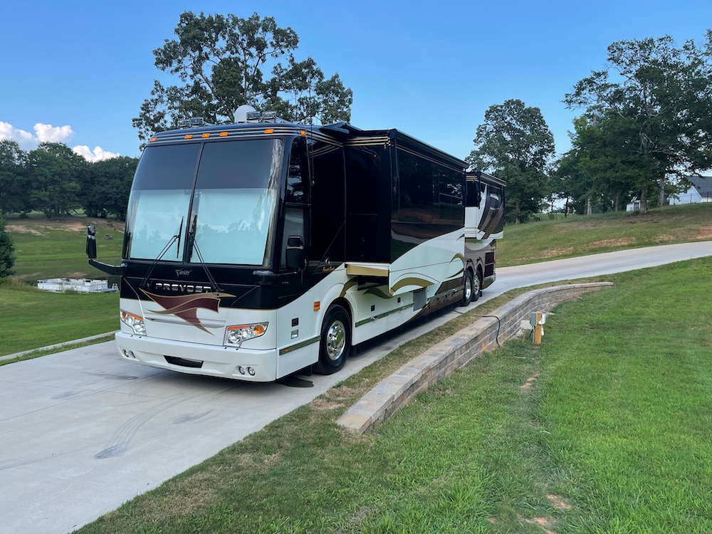 2006 Prevost Featherlite H3-45 For Sale