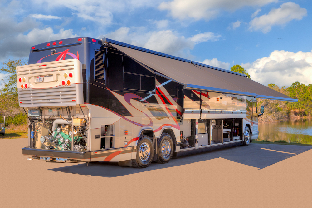 2006 Prevost Featherlite H3-45 For Sale