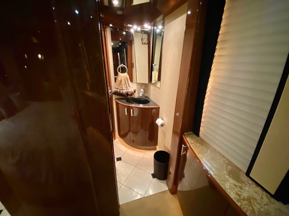 2006 Prevost Legendary XLII For Sale