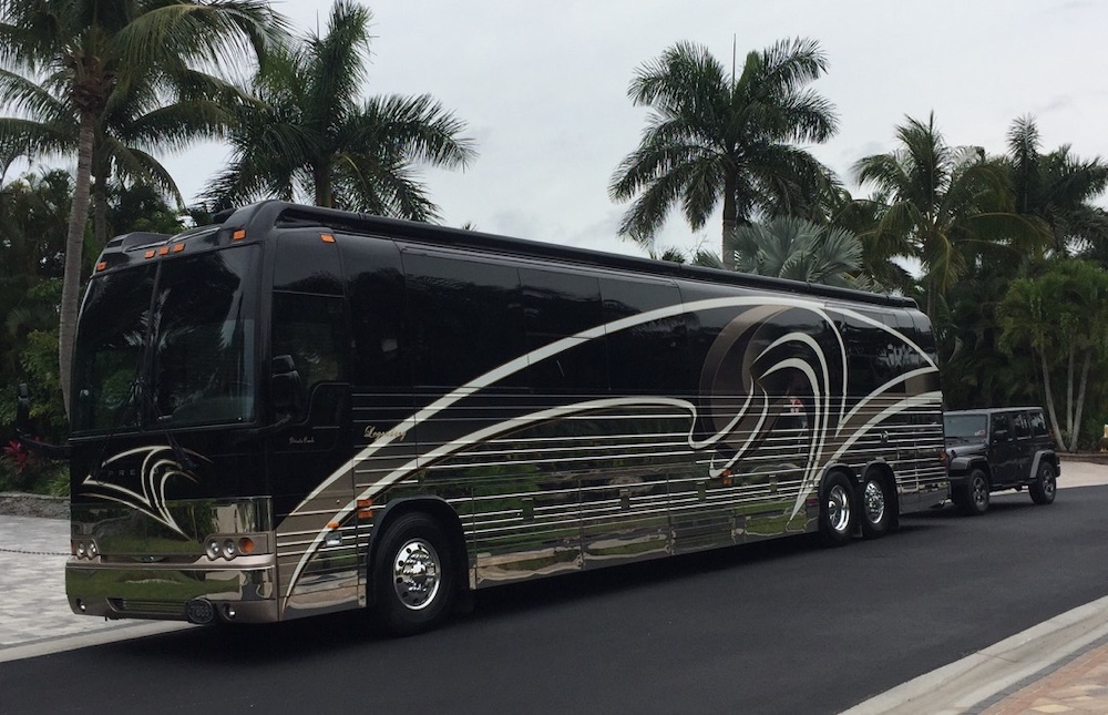 2006 Prevost Legendary XLII For Sale