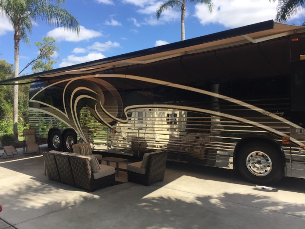 2006 Prevost Legendary XLII For Sale