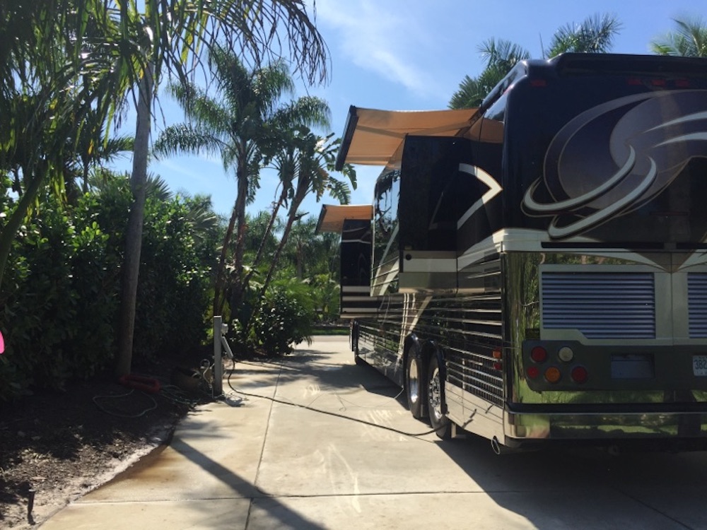 2006 Prevost Legendary XLII For Sale