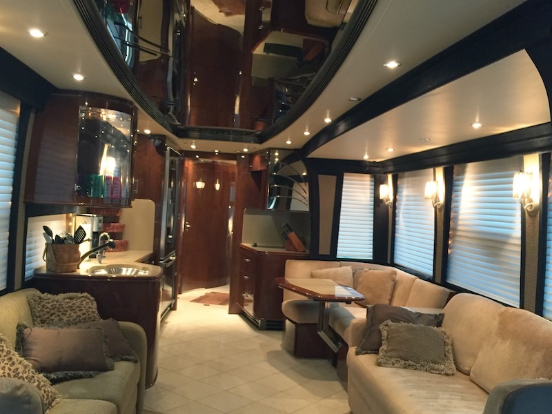 2006 Prevost Legendary XLII For Sale