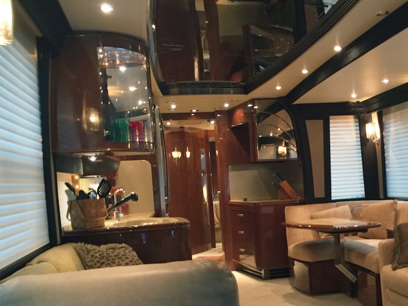 2006 Prevost Legendary XLII For Sale