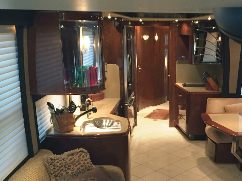 2006 Prevost Legendary XLII For Sale