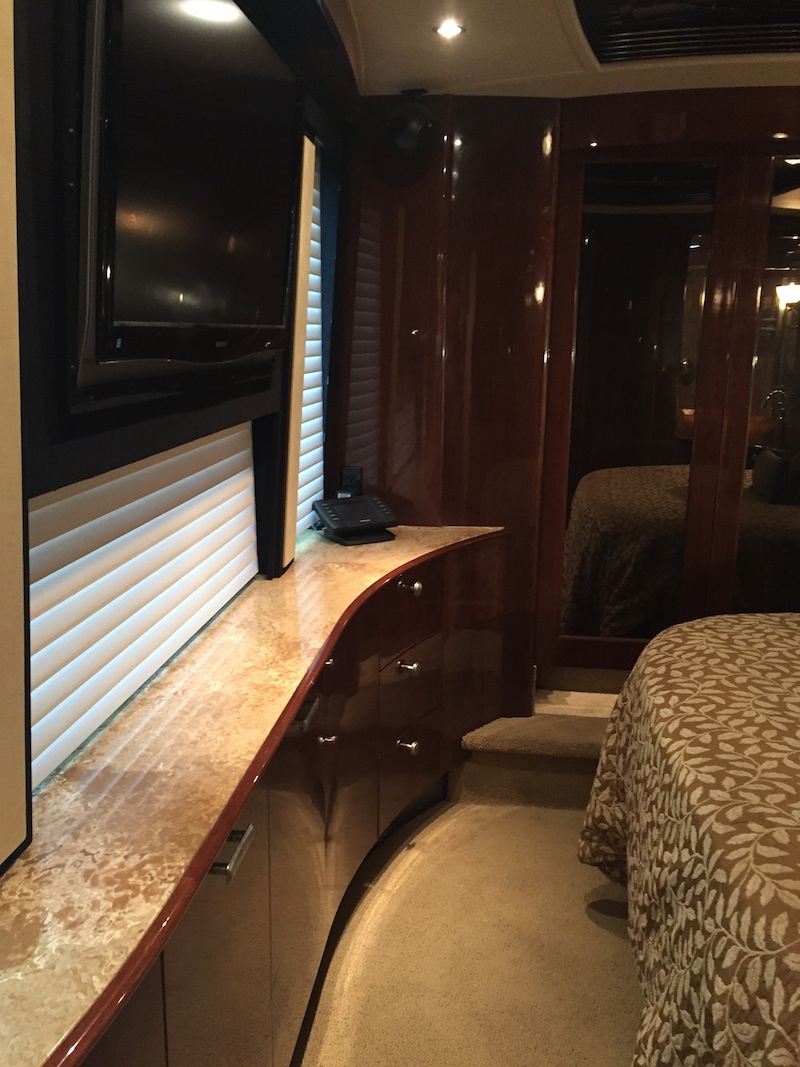 2006 Prevost Legendary XLII For Sale