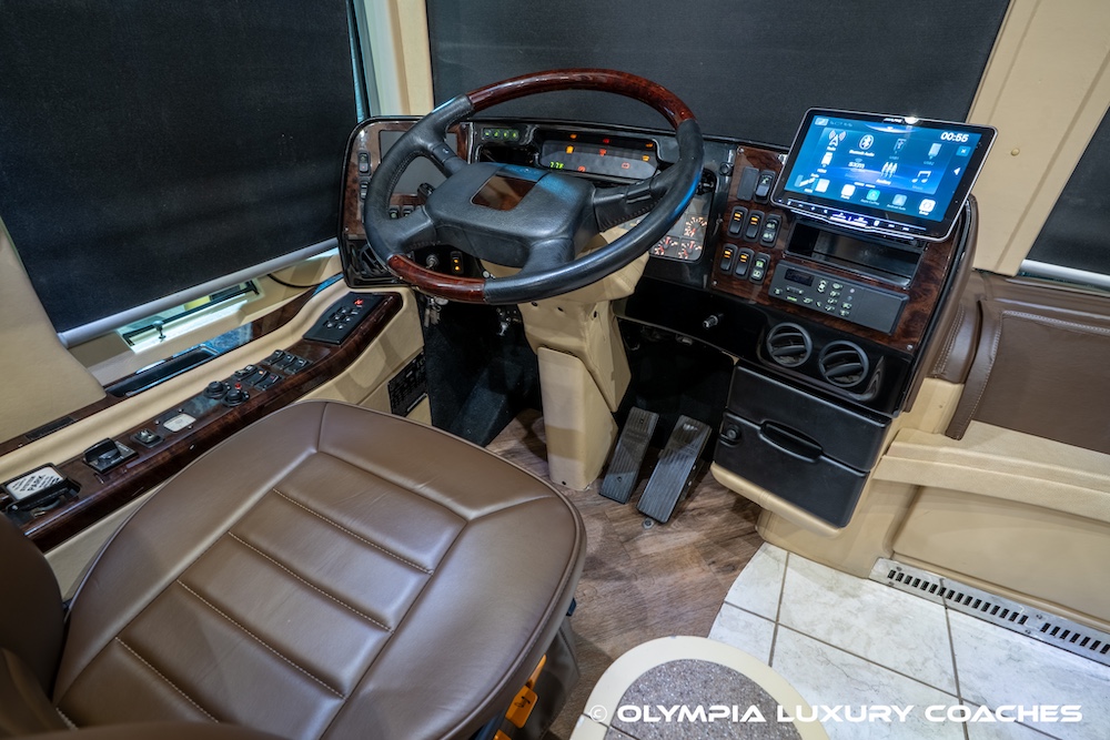 2006 Prevost Legendary XLII For Sale