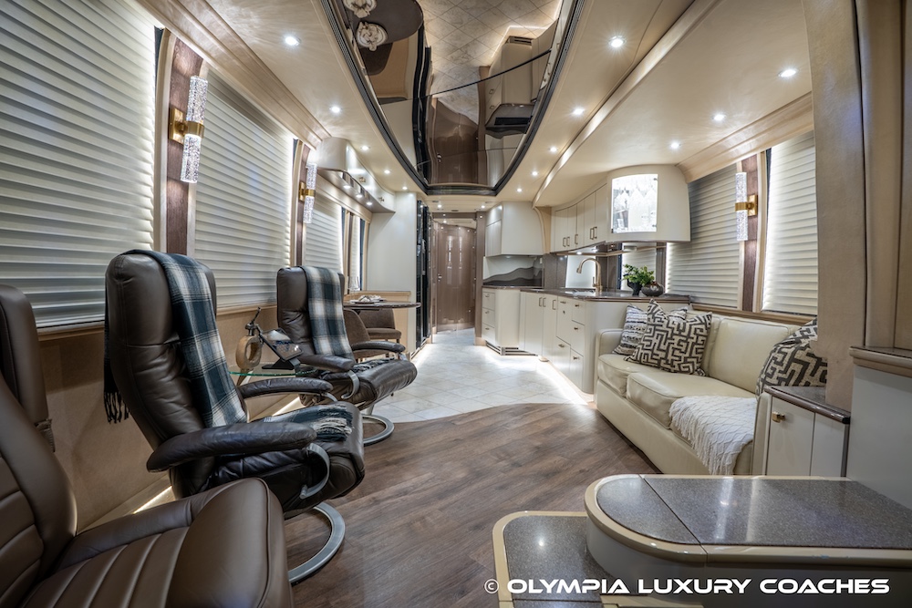 2006 Prevost Legendary XLII For Sale