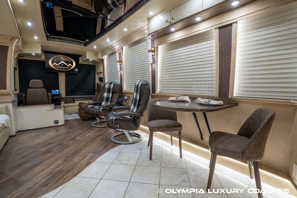 2006 Prevost Legendary XLII For Sale