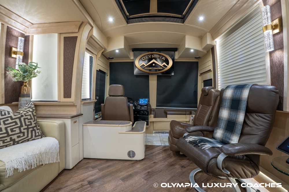 2006 Prevost Legendary XLII For Sale
