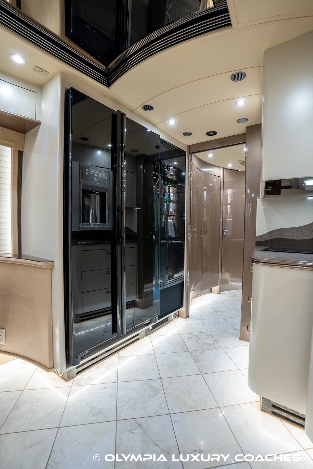 2006 Prevost Legendary XLII For Sale