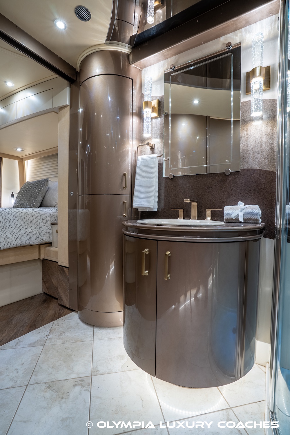 2006 Prevost Legendary XLII For Sale