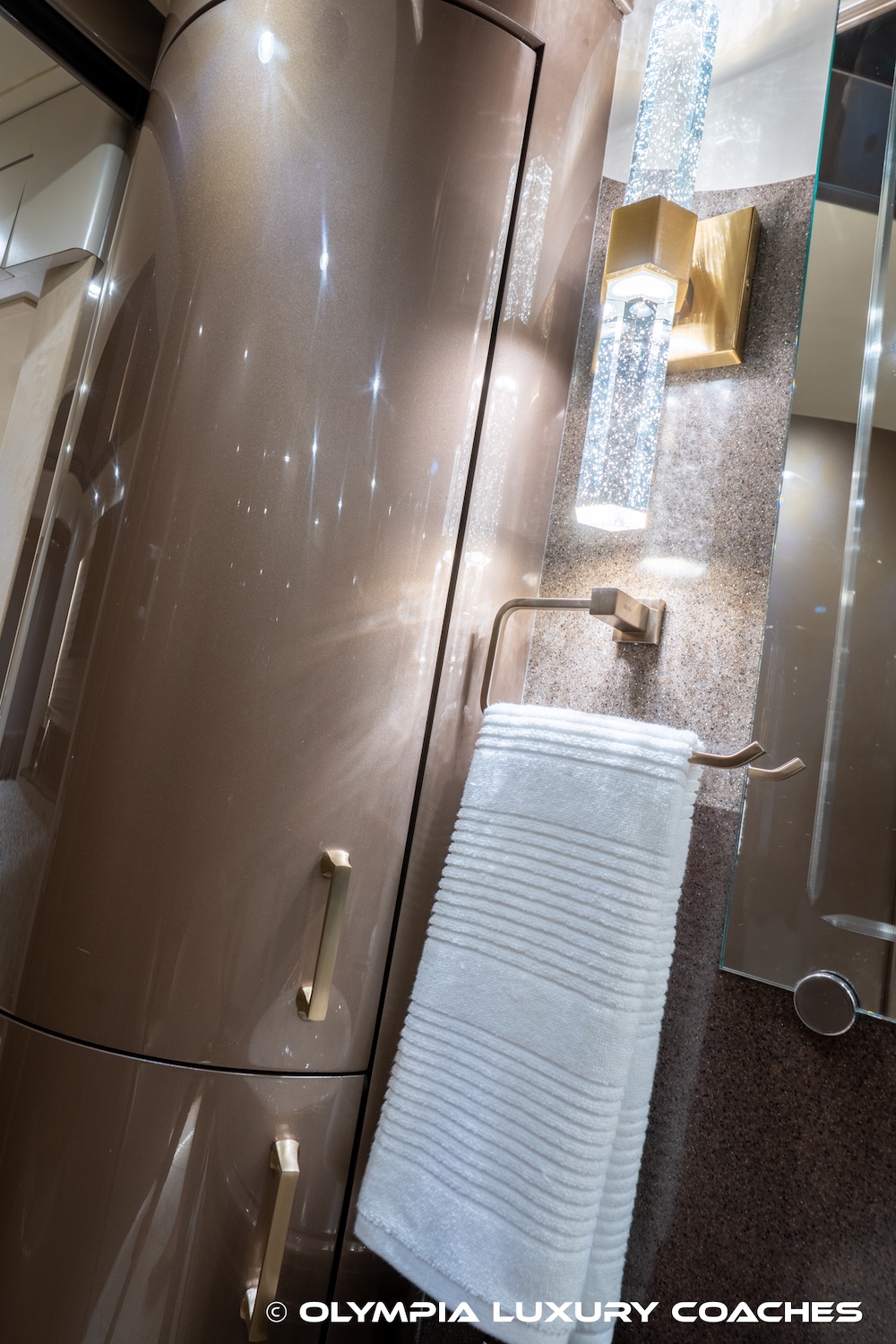 2006 Prevost Legendary XLII For Sale