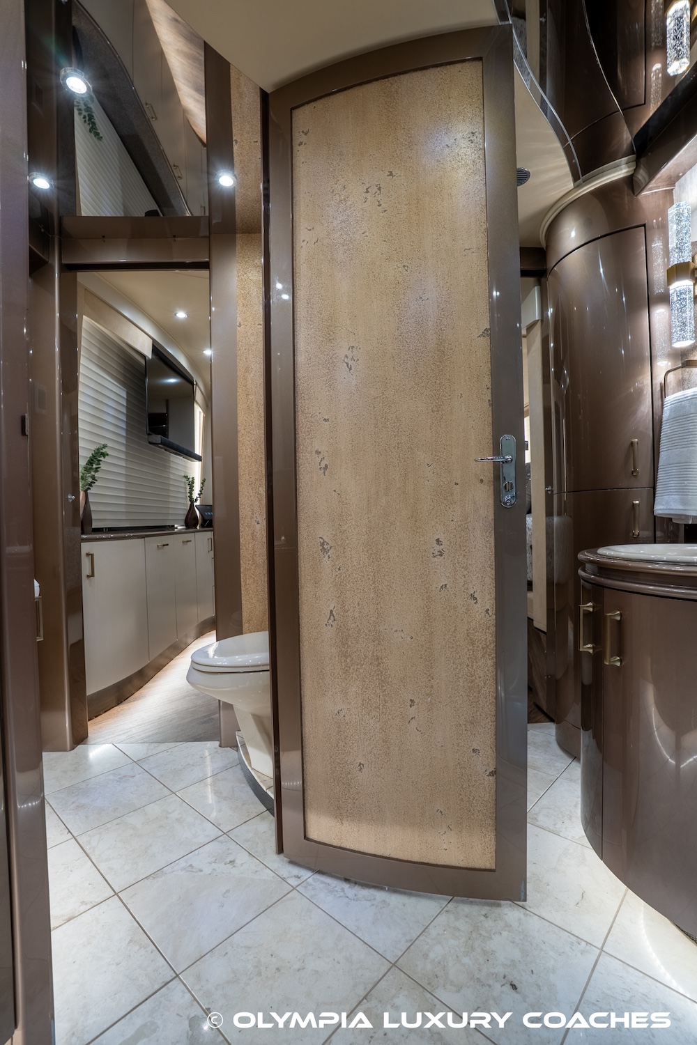 2006 Prevost Legendary XLII For Sale