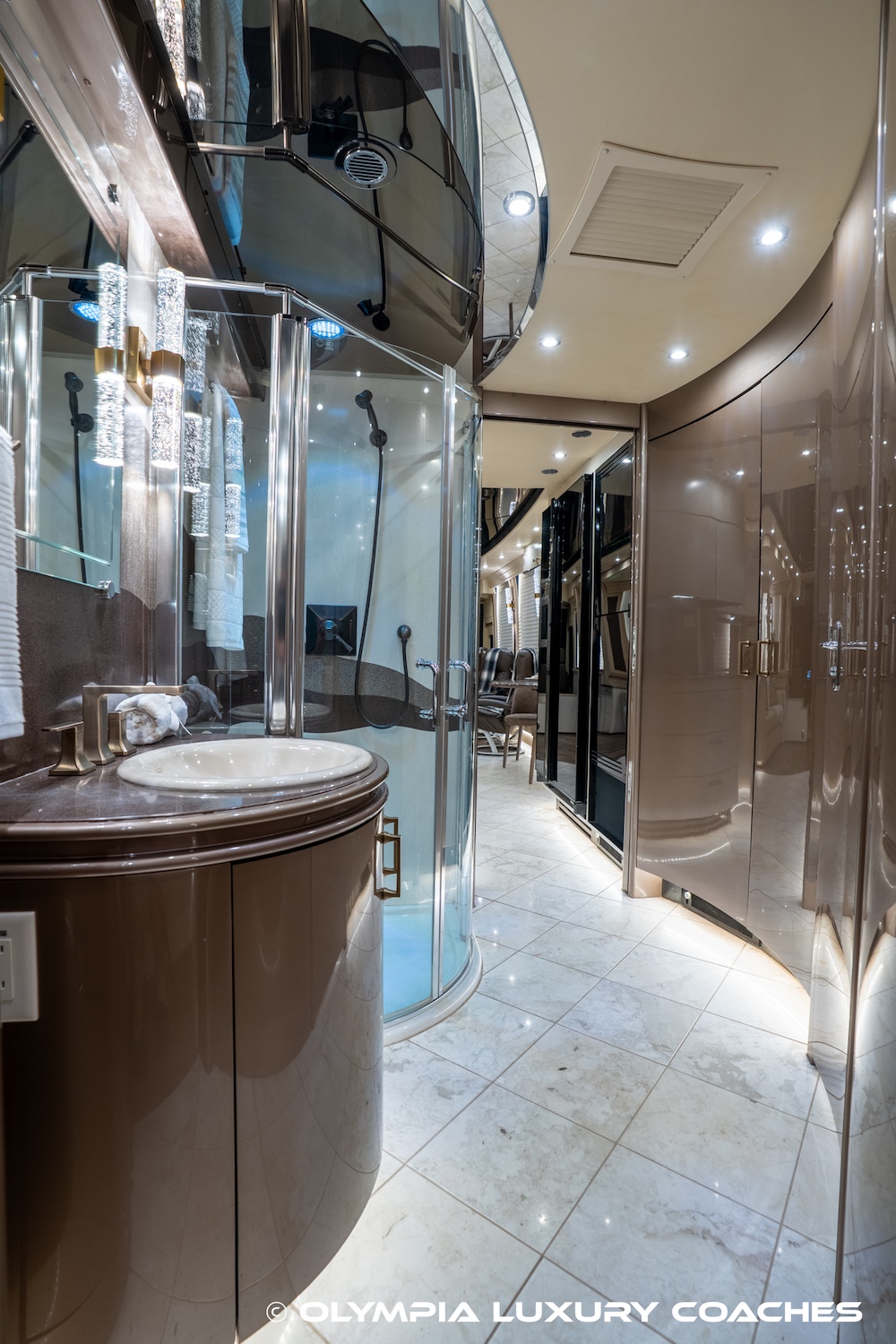 2006 Prevost Legendary XLII For Sale