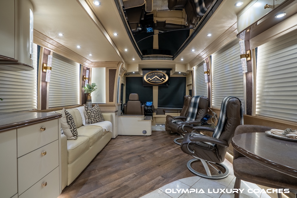 2006 Prevost Legendary XLII For Sale