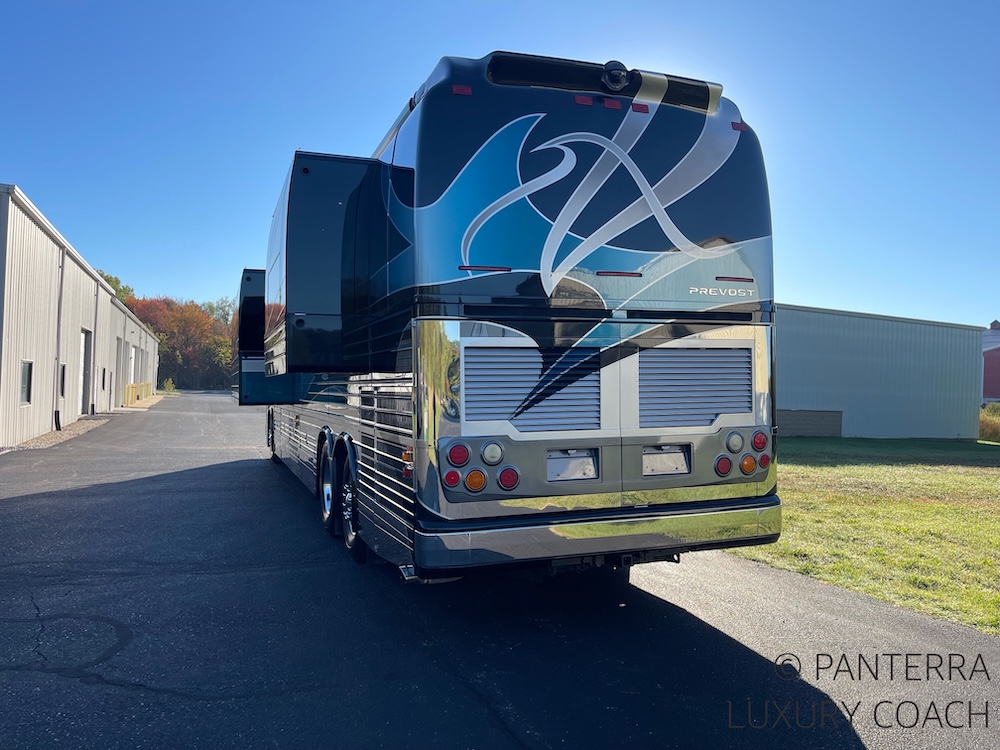 2006 Prevost Legendary XLII For Sale
