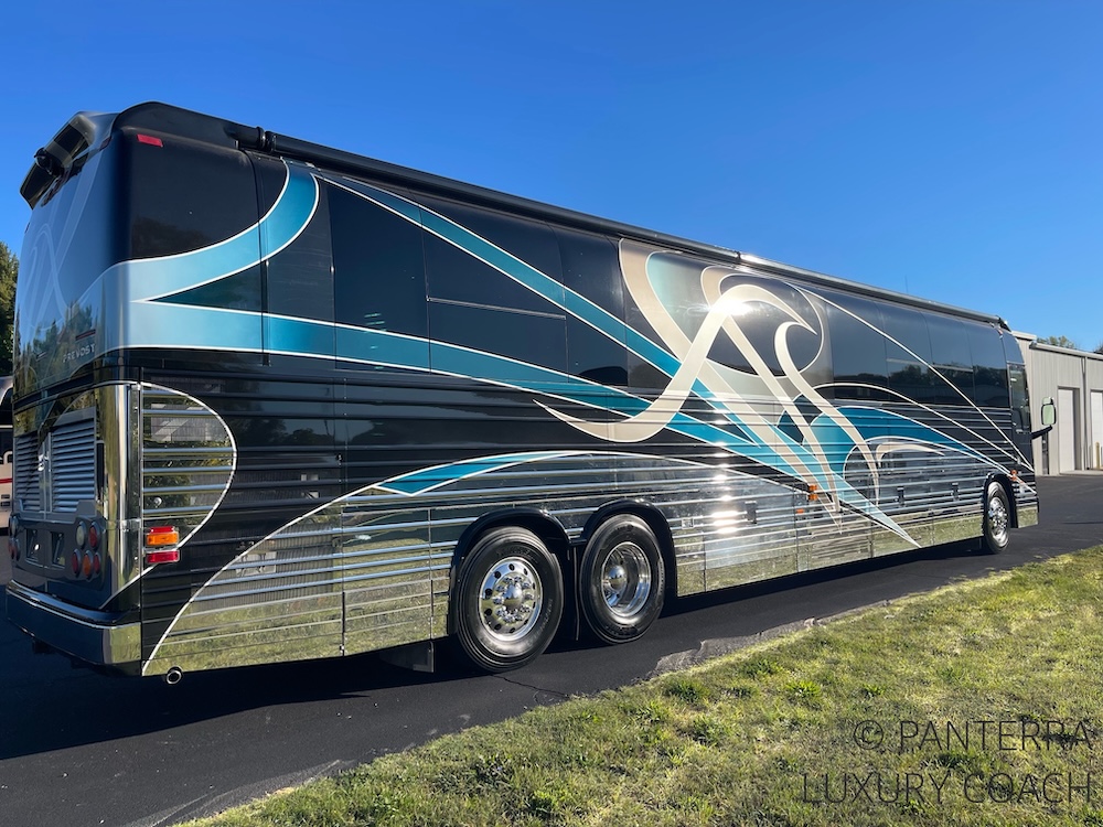 2006 Prevost Legendary XLII For Sale
