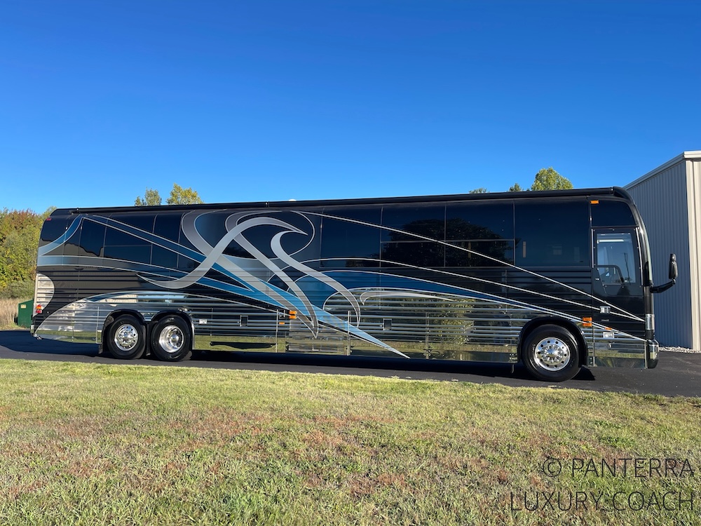 2006 Prevost Legendary XLII For Sale