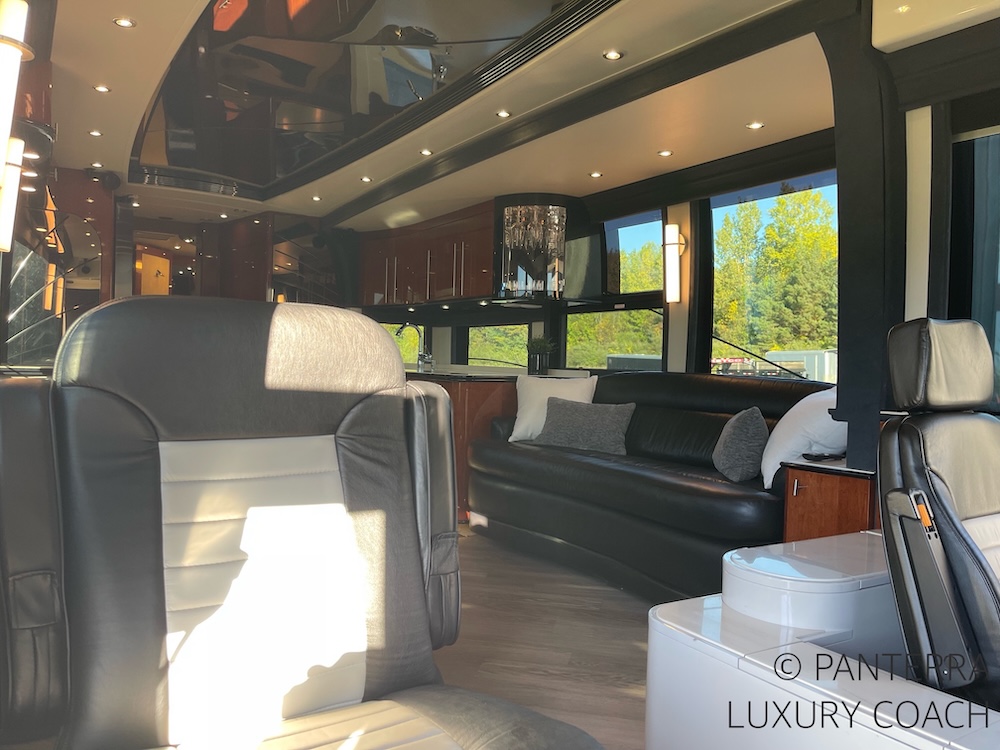2006 Prevost Legendary XLII For Sale