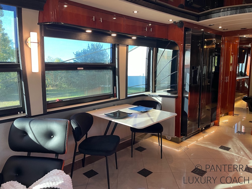 2006 Prevost Legendary XLII For Sale
