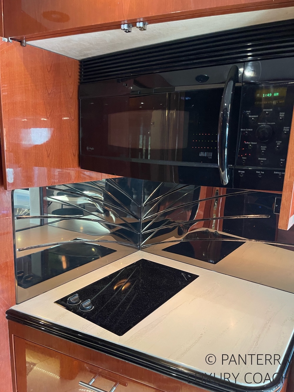 2006 Prevost Legendary XLII For Sale