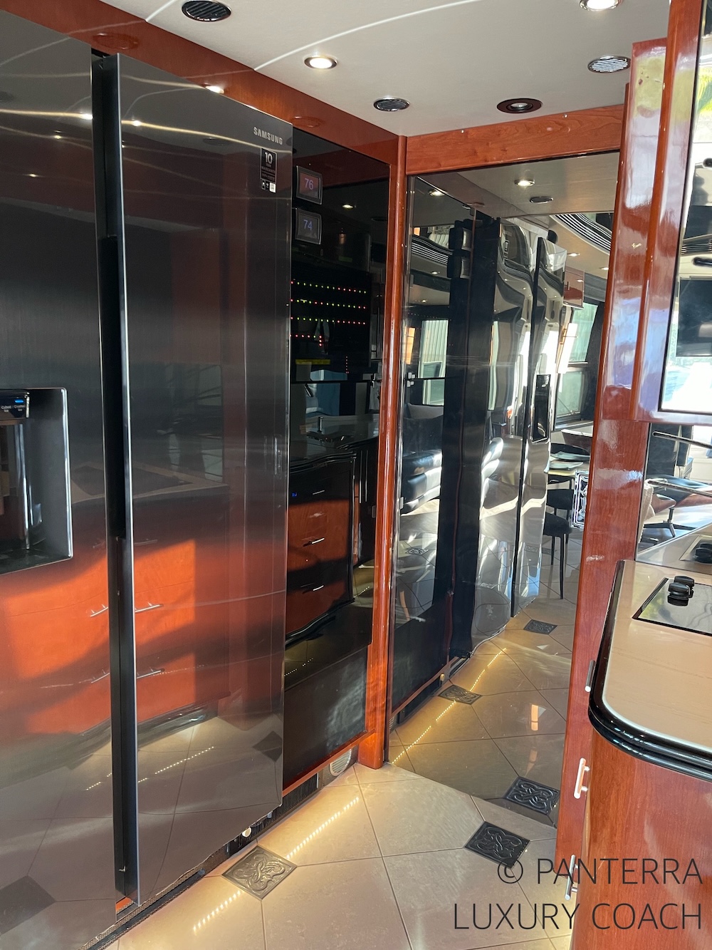 2006 Prevost Legendary XLII For Sale