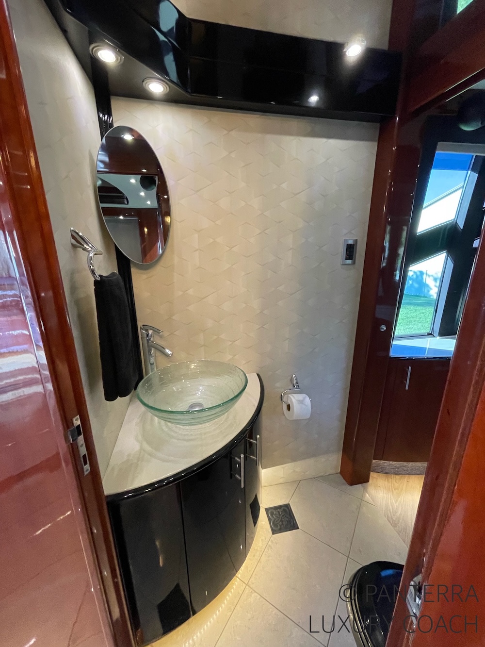 2006 Prevost Legendary XLII For Sale