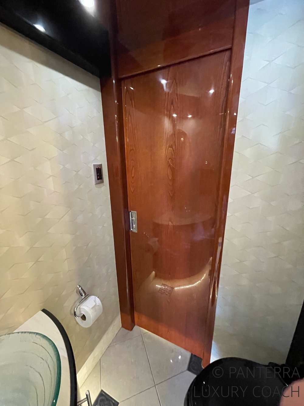 2006 Prevost Legendary XLII For Sale