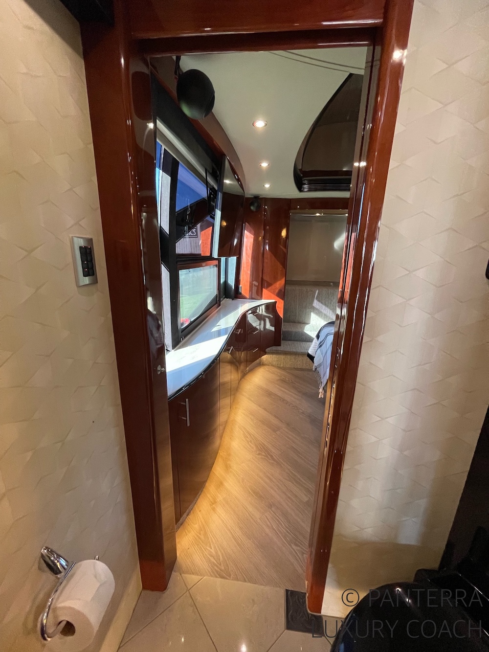 2006 Prevost Legendary XLII For Sale