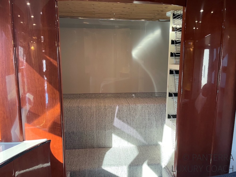 2006 Prevost Legendary XLII For Sale