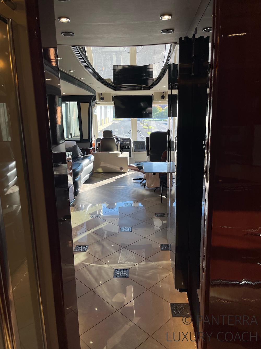 2006 Prevost Legendary XLII For Sale