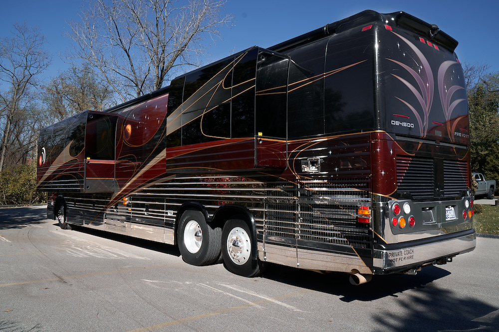 2006 Prevost Legendary XLII For Sale