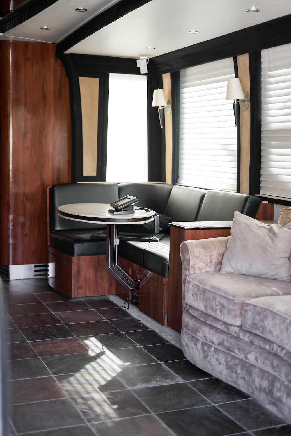 2006 Prevost Legendary XLII For Sale