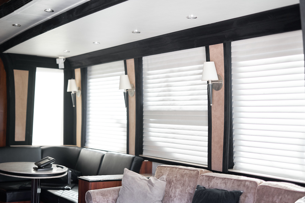 2006 Prevost Legendary XLII For Sale
