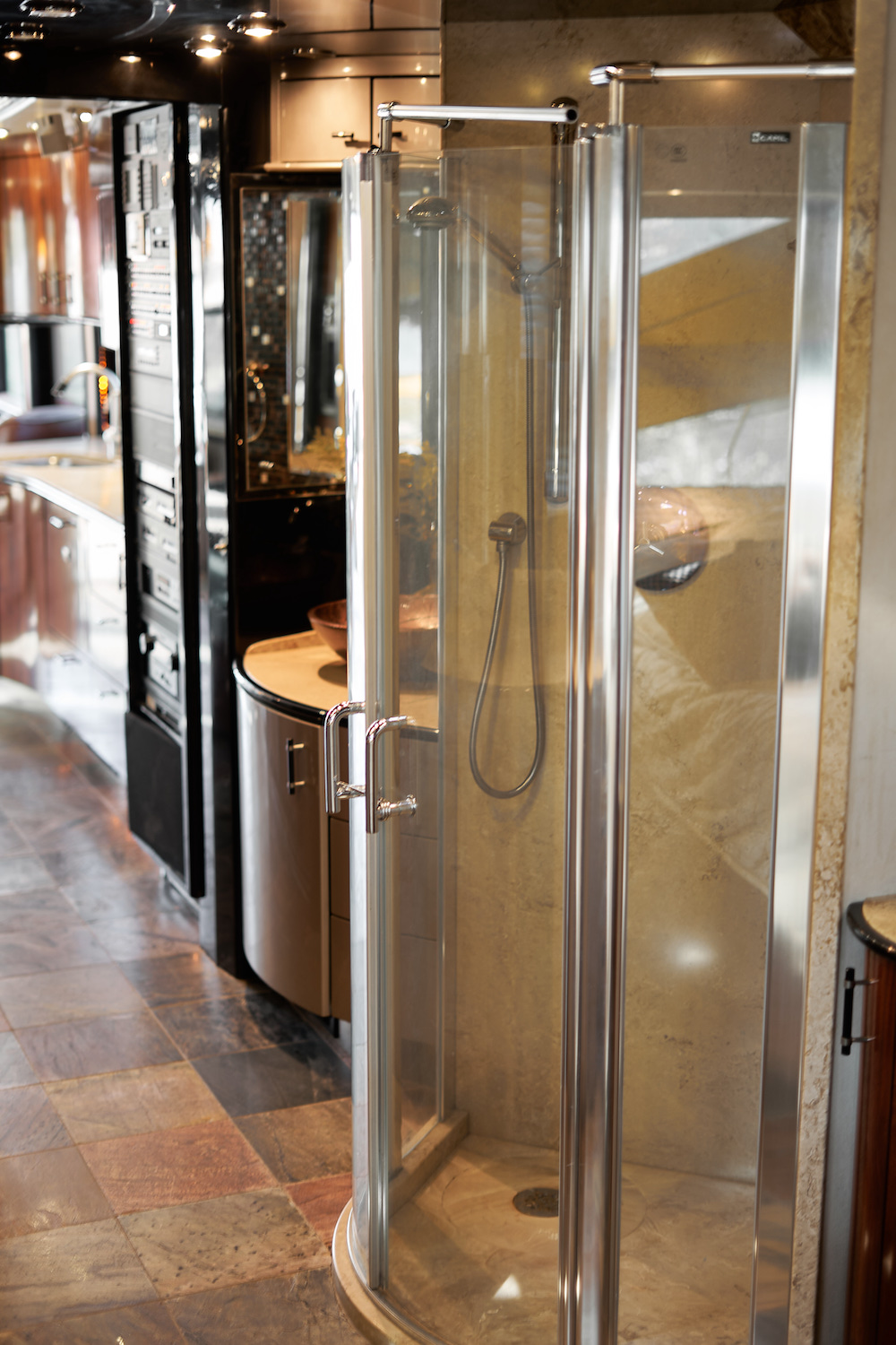 2006 Prevost Legendary XLII For Sale