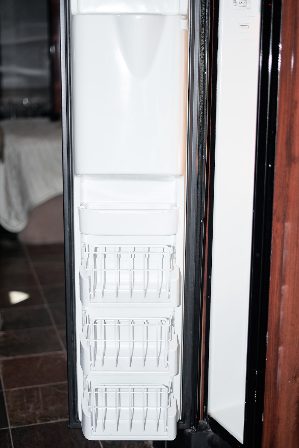 2006 Prevost Legendary XLII For Sale
