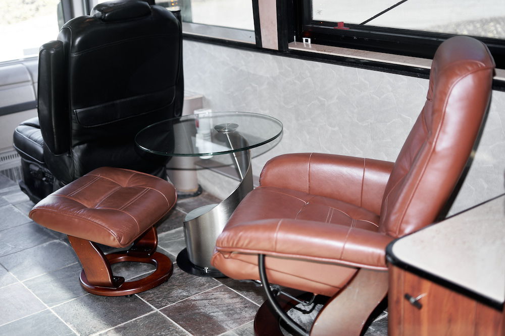 2006 Prevost Legendary XLII For Sale