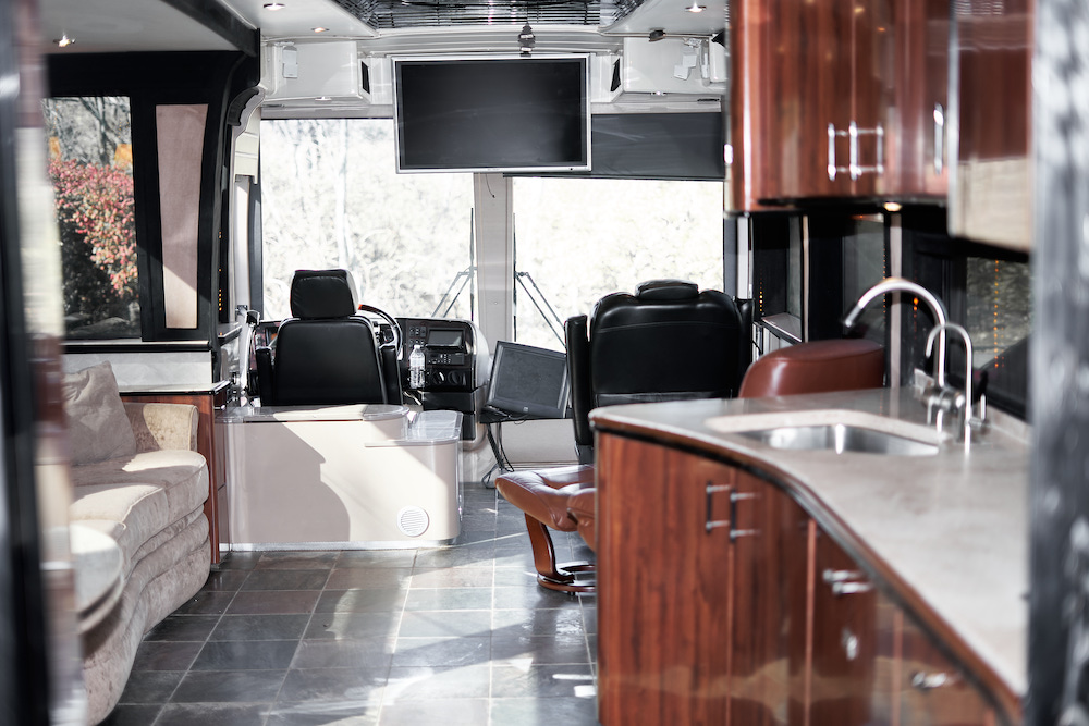 2006 Prevost Legendary XLII For Sale