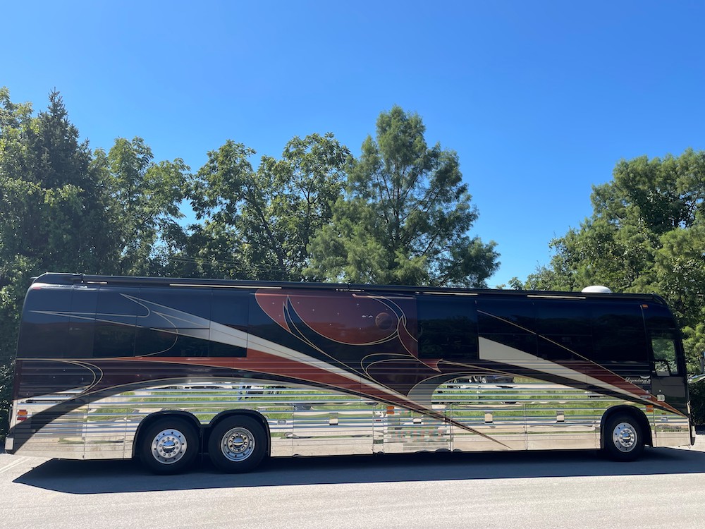 2006 Prevost Legendary XLII For Sale