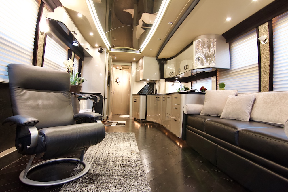 2006 Prevost Legendary XLII For Sale