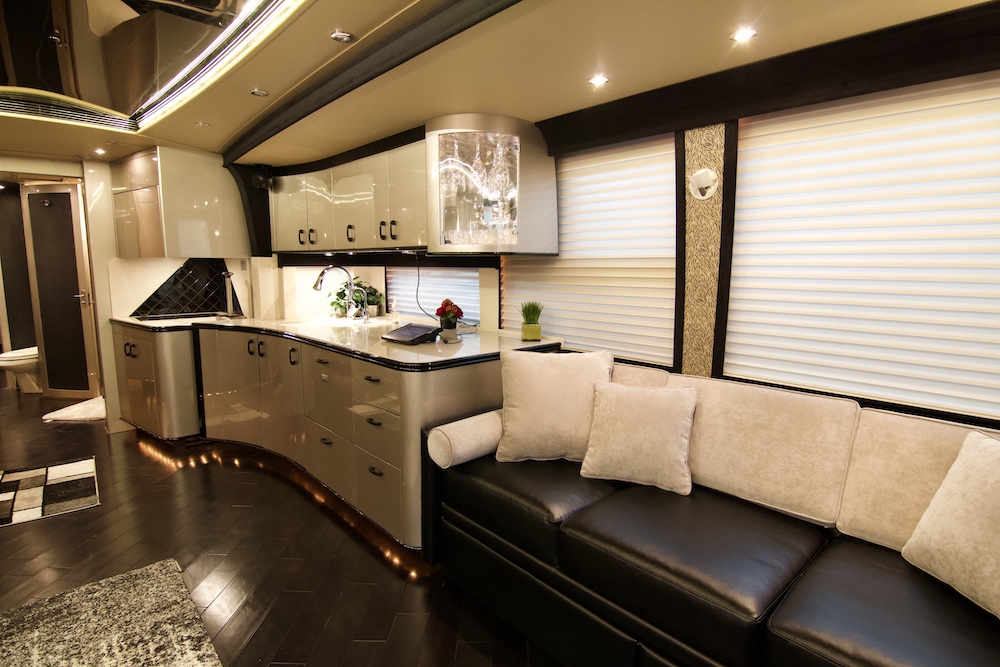 2006 Prevost Legendary XLII For Sale